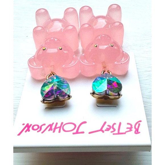 Betsey Johnson Large Gummy Bear Pink Iridescent Crystal Heart Earrings NWT - Picture 5 of 5